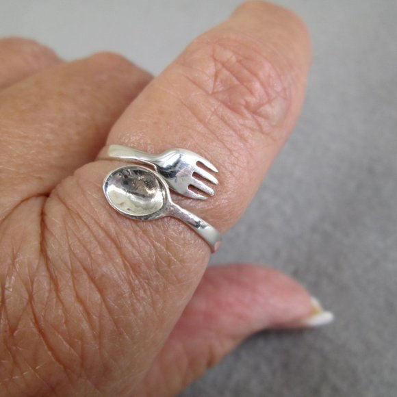 Sterling Silver Small Fork and Spoon Ring>Cutlery Ring,Cook Ring,Chefs Ring - Picture 4 of 7